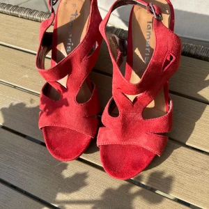 Sandaler i mocka - Skin och härlig färg