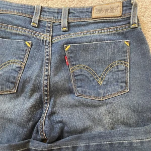 Levis jeans - Raka Levis jeans!!! Perfekt i midjan.  W29 L32