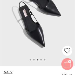 Ett par jättefina heeelt nya skor ifrån Nelly. Strl 39. Jag säljer dom för jag inte passade så bra i dom. Oanvända. Köpte dom för 349kr och säljer för 210kr.