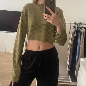 Tröja nyskick - Oanvänd tröja i storlek M. Nyskick. 30kr