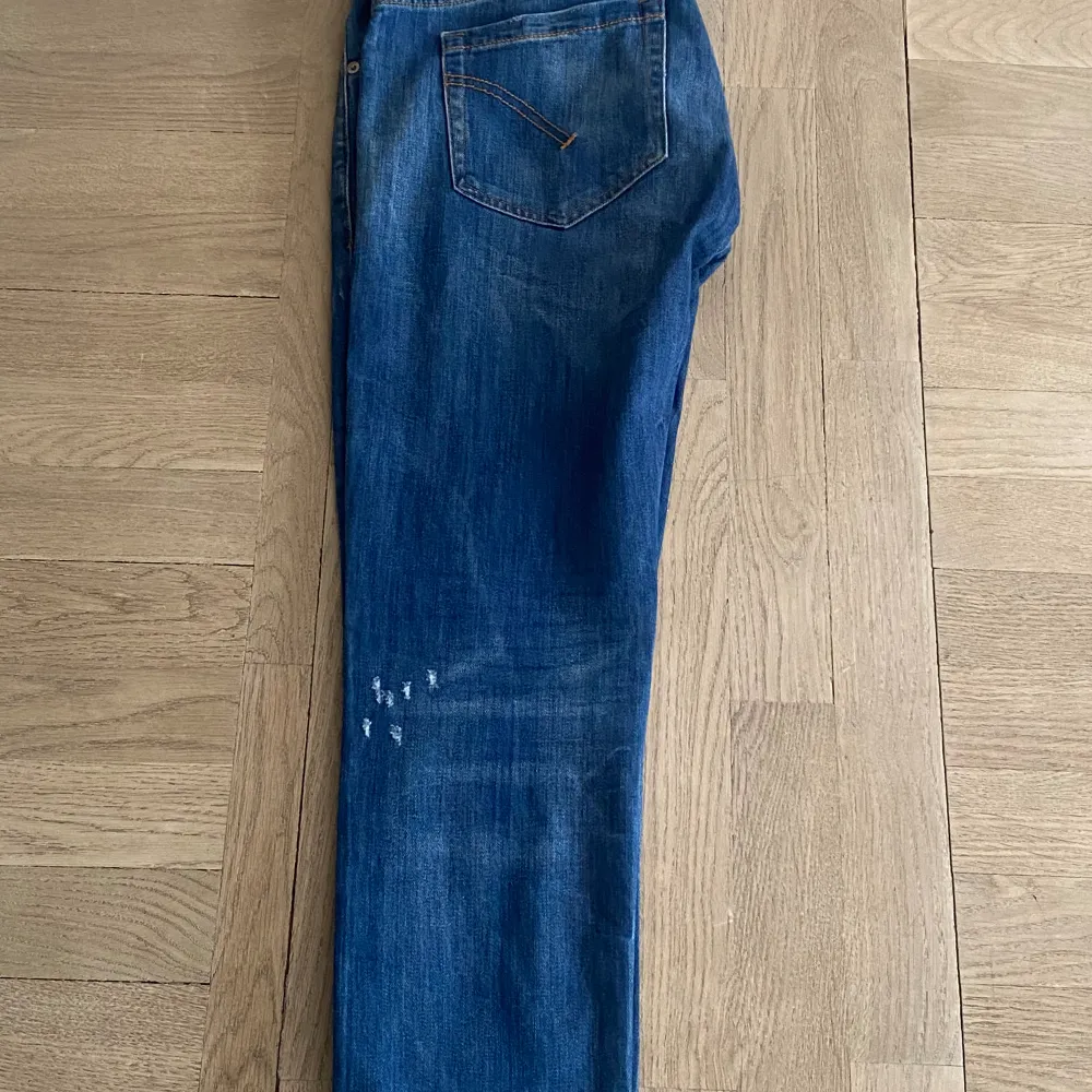 Dondup jeans | Modell: George | Storlek: 33 | Skick: 9,5/10 bara testade | Pris: 1099. Jeans & Byxor.