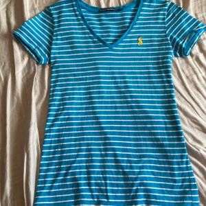 Ralph Lauren Tröja  - Det finns inga täcken på att den är använd💕Den är i storlek xs❣️