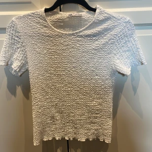 Zara - Köpt på zara. Använd 1 gång.