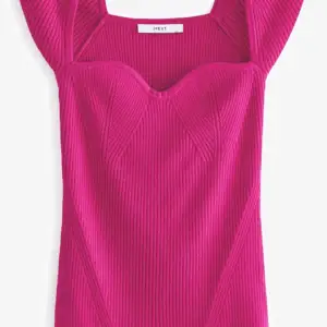 Vero Moda tröja Skick: Bra  - Har två styckna, färgerna Lila och Rosa/Orange  Pris kan diskuteras  