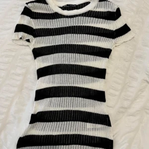 Randig mesh fest topp  - Använd 1 gång, bra skick. 