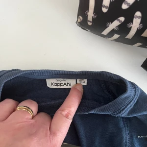 Kapphal paita  - Collegepaita lisko kuvalla