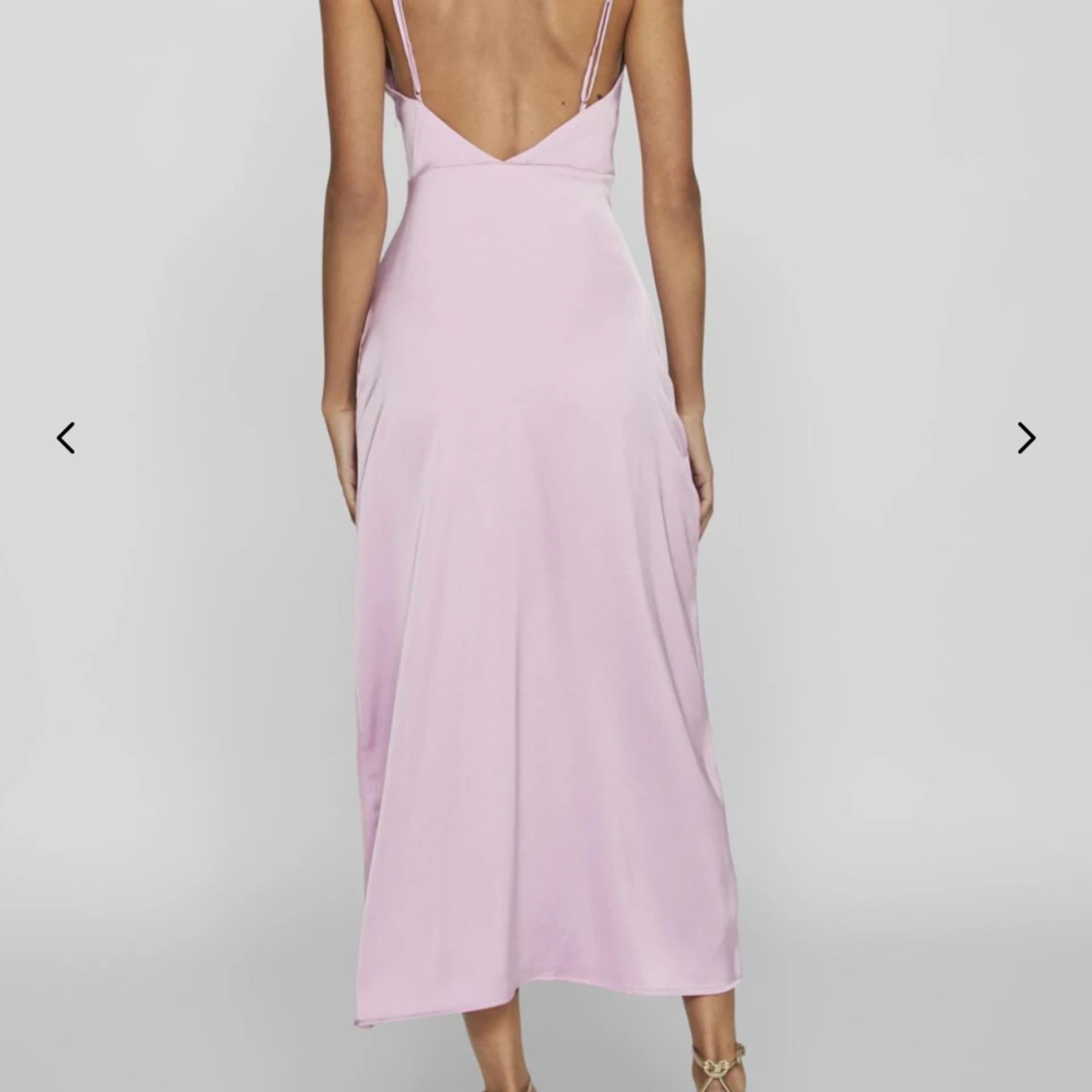 Satin klänning - 90