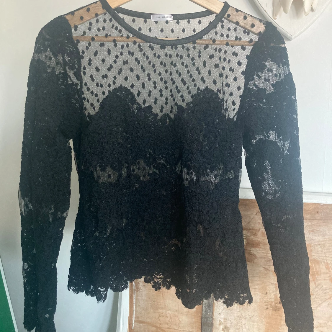 Svart spets tröja - 91