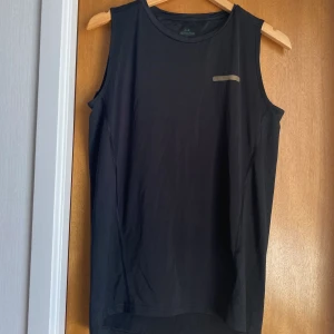 A-Z linne  - Från Zlatans tidigare träningskollektion, knappt använd så i toppskick!