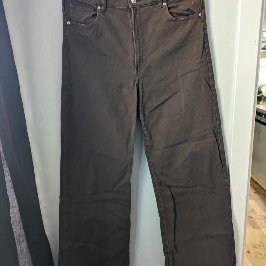 Brown wide-leg jeans