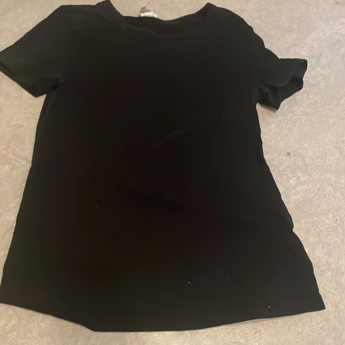 Helt vanlig svart tröja