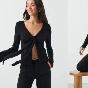 Knyt topp - Använd en gång, säljer då jag inte använder den🖤