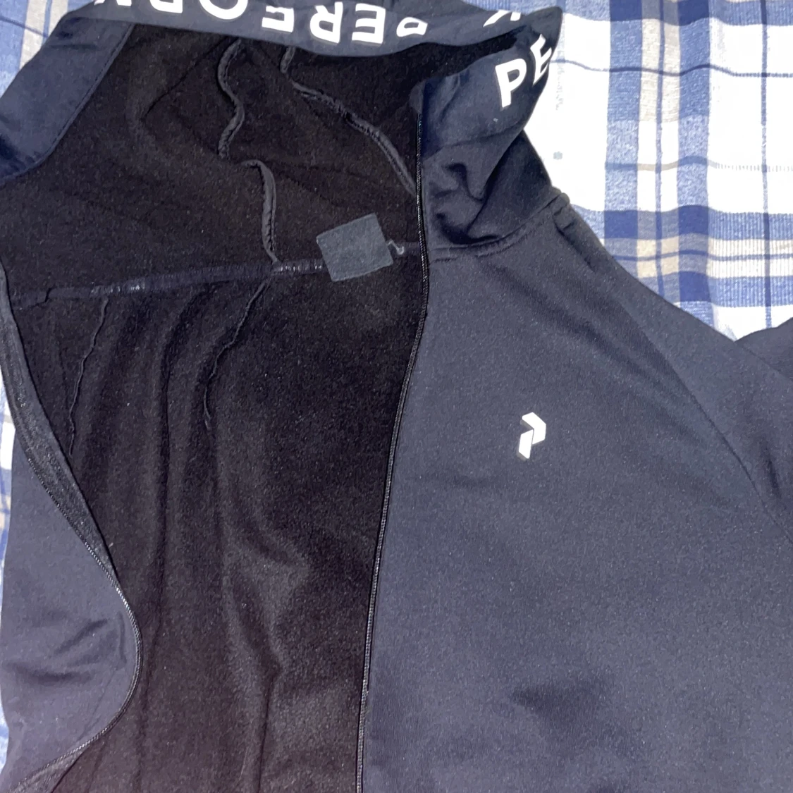 Peak performance tröja