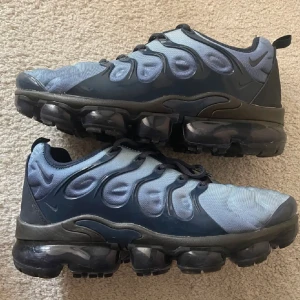 Nike vapormax - Säljer nu mina knapp använda nike vapormax till riktigt bra pris! Storlek 45