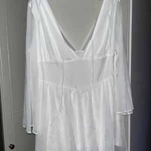 Klänning  - Vit klänning