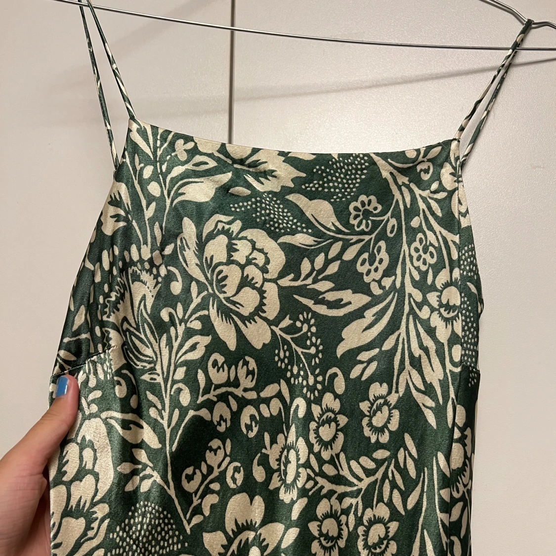 Grön midiklänning i siden - 92