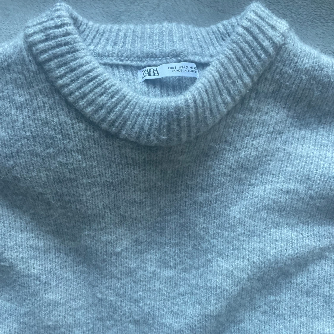 Zara tröja - 92