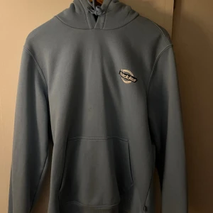 Dickis tröja - Snygg tröja från dickis. Nästan ny tröja i storlek M