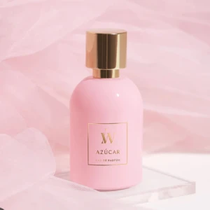 Ida Warg parfym 50ml helt ny🩷 - Helt ny parfym har endast sprutat en gång och doftat på den ☺️🩷✨ doftar som en söt dröm. Har massor med parfymer och har haft shoppat mer än vad jag bör därfkr säljs denna ✨ perfekt julklapp 😍