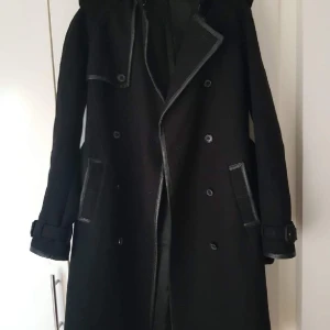 J.Lindeberg - Super fin Ullkappa Storlek 36 men passar även 38 