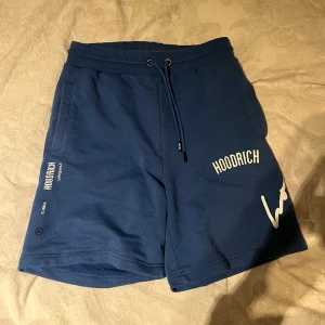 Hoodrich shorts - - Storlek: S (small) - knappt använda 