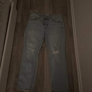 Baggy  jeans från lager 157. I väldigt bra skick. Säljs då de inte kommer till användning. 