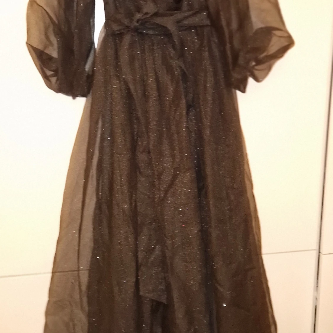 Svart glitterig klänning  - 90