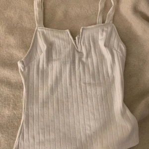 Linne  - Linne från SHEIN , bygel under brösten. Jätte fint linne 🩷