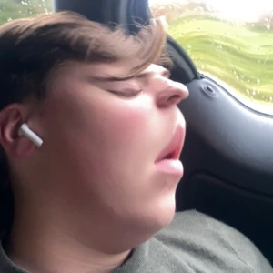 Använt fordon - Säljer nu mitt använda fordon. Har några defekter men funkar helt ok. Har haft den under ett år snart. Pris kan diskuteras! Ingen tidigare ägare. Kan även gå med på byte mot annat föremål!