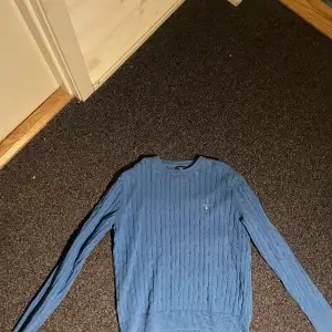Jätte fin blå gant tröja Storlek s-m Fint skick  Pris kan diskuteras 