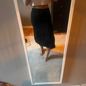 Kjol  - Skön lång kjol 