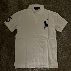 Oanvänd Ralph lauren piké - Oanvänd, tags kvar  Stl M slim fit