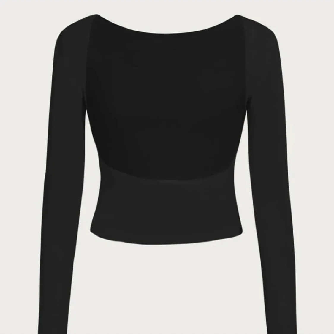 Långärmad topp med öppen rygg - 90