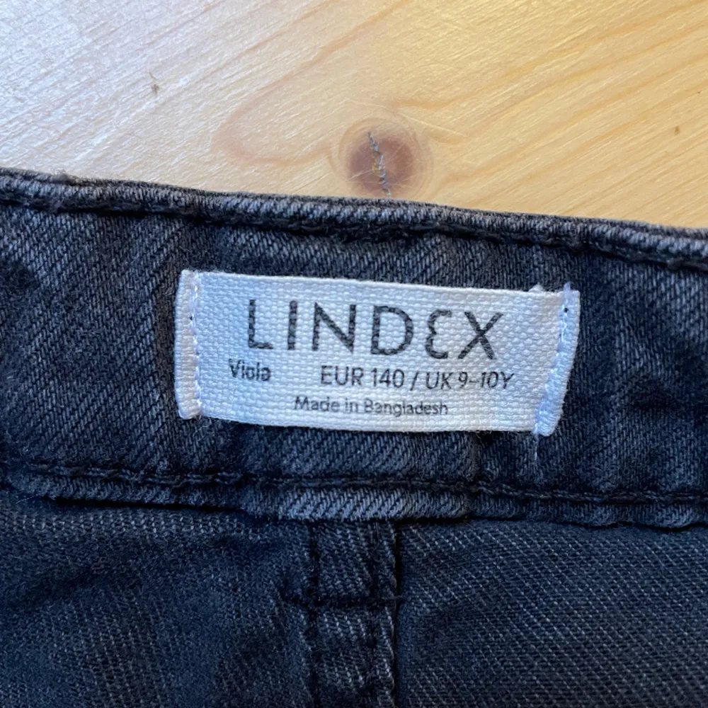Jeans  Lindex Viola svarta 140. Jeans & Byxor.