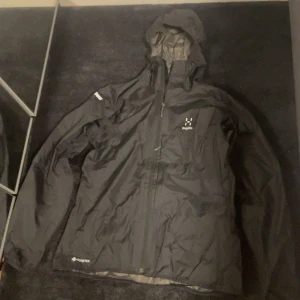 Haglöfs jacka - Helt ny jacka  Pris kan diskuteras 