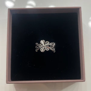 Ring - Sötaste ringen, säljs då den inte används längre💘 Hör gärna av dig om du har frågor💘