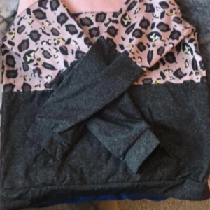 Hoddie - Varm å mysig hoddie