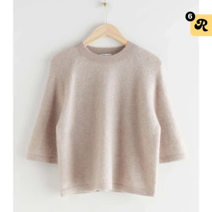 Other stories tröja  - Intressekoll! Den är för liten för mig, kan bytas mot en i strl M. 💕