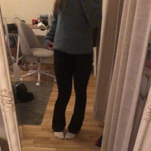 Yoga pants - Yoga pants från young Gina i storlek 164 och passar mig som är 162 men är lite långa💗