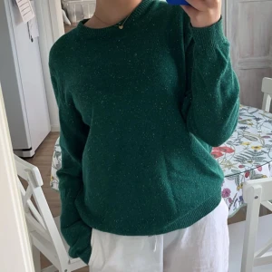 Grön stickad🌟 - Jättefin stickad tröja🥰 Kommer tyvärr inte till användning längre💓