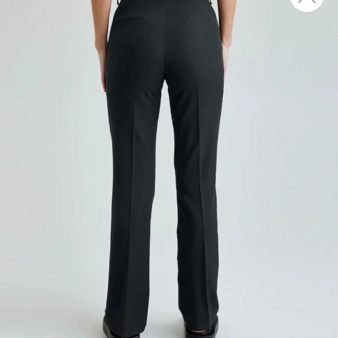 Svarta kostymbyxor från bikbok - 90