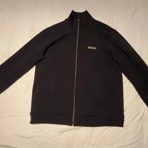 Hugo Boss Sweatshirt Skaz 1 i storlek XL Använd fåtal gånger är i fint skick