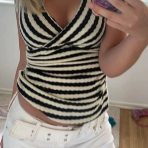 Topp  - Snygg topp till sommaren! 