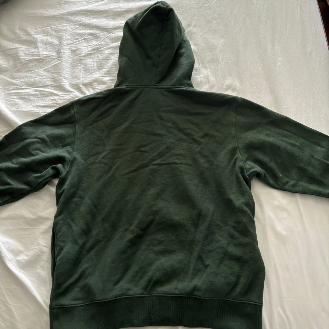 Grön hoodie från Tiger of Sweden - 90