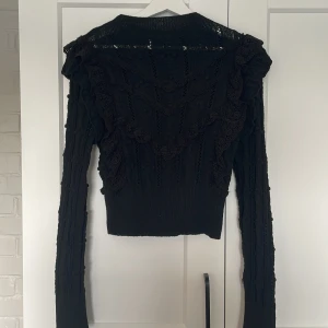 Stickad tröja - Stick tröja från zara. Anstånd fåtal gånger. Bra skick 