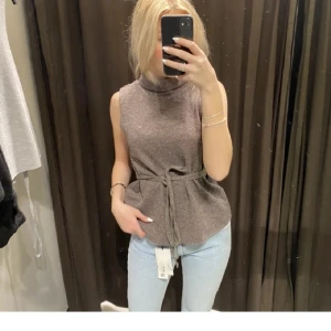Zara stickat linne - Säljer det här stickade linnet från Zara då det aldrig kom till användning, strl S