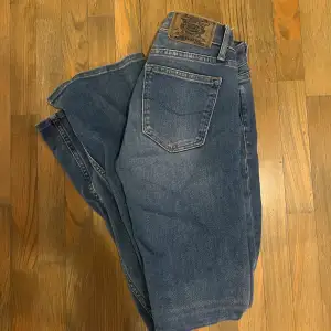 Jeans från crocker modell 231, strl 26 🫶🏼 100kr 