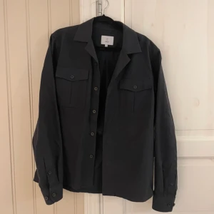 Svart overshirt - 🫰🏼🫰🏼🫰🏼🫰🏼