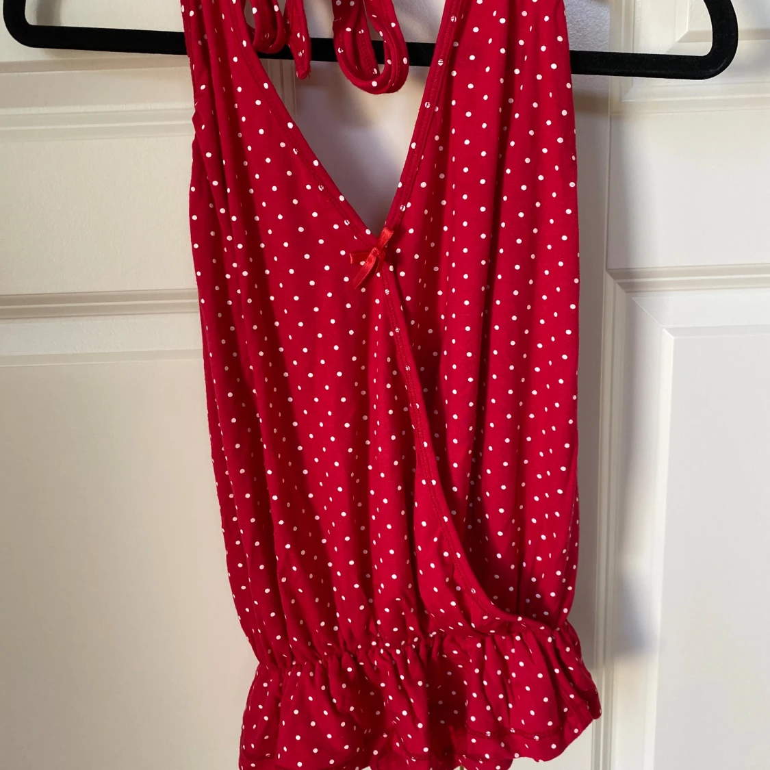 Röd Halterneck topp stl M