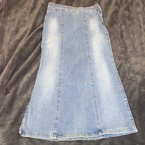 wear it jeanskjol  - helt nya och oanvända midi jeanskjol!!!✨ 